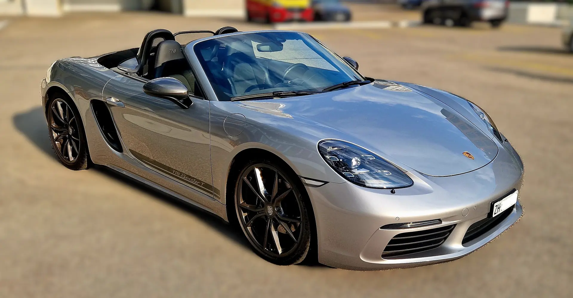 Porsche 718 Boxster T — Roadster de prestige, 27'000 km, moteur 2.0 turbo 299 ch — Außenansicht