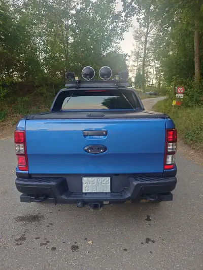 Ford Ranger 2.0 EcoBlue 4x4 Raptor — Pick-up surélevé avec tuning intégral et freinage sport — Innenraum