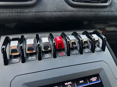 Lamborghini Huracán Coupé 5.2 STO — Supercars italienne 639 ch, très faible kilométrage — Miniatur 17