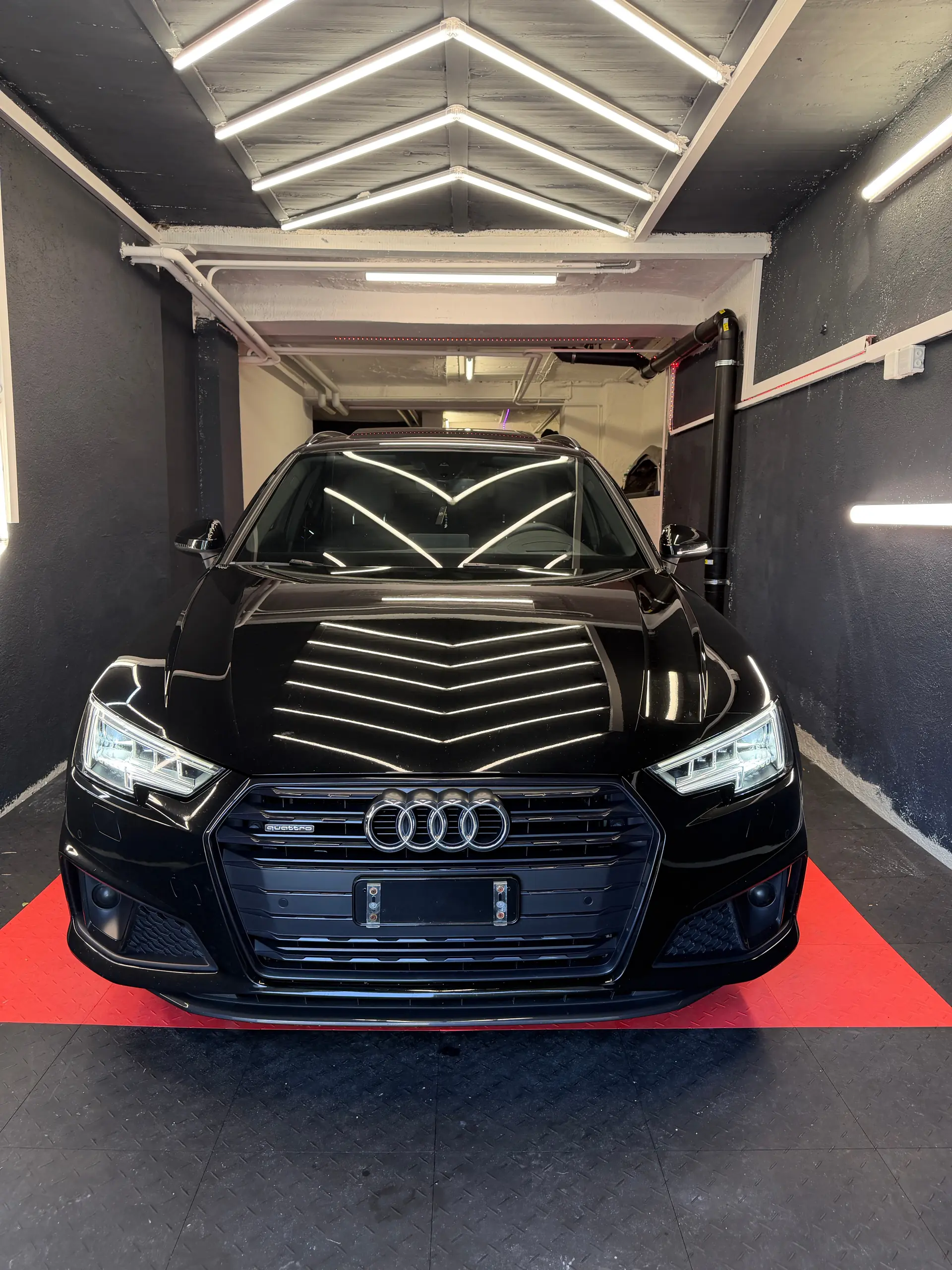 Audi A4 Avant 2.0 40 TDI Sport quattro — Break diesel performant, 128 000 km