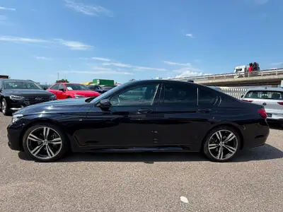 BMW 730d xDrive M-PACK — Berline prestige diesel, sans accident, garantie 2 ans — arrière