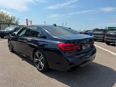 BMW 730d xDrive M-PACK — Berline prestige diesel, sans accident, garantie 2 ans — intérieur