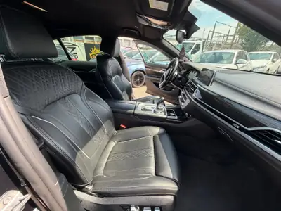 BMW 730d xDrive M-PACK — Berline prestige diesel, sans accident, garantie 2 ans — Miniature 19