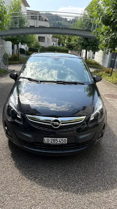 Opel Corsa 1.4T eFLEX Color Edition — Citadine dynamique, moteur turbo et faible kilométrage — côté