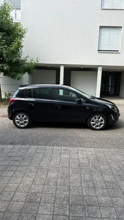Opel Corsa 1.4T eFLEX Color Edition — Citadine dynamique, moteur turbo et faible kilométrage — détail