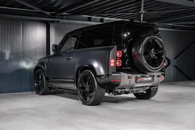 Land Rover Defender 90 V8 5.0 Carpathian Edition — Le SUV légendaire en version haute performance — Miniature 8