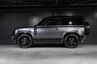 Land Rover Defender 90 V8 5.0 Carpathian Edition — Le SUV légendaire en version haute performance — Miniature 9