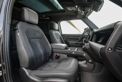 Land Rover Defender 90 V8 5.0 Carpathian Edition — Le SUV légendaire en version haute performance — Miniature 11