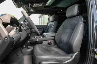 Land Rover Defender 90 V8 5.0 Carpathian Edition — Le SUV légendaire en version haute performance — Miniature 10