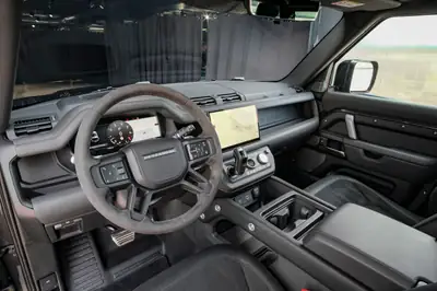 Land Rover Defender 90 V8 5.0 Carpathian Edition — Le SUV légendaire en version haute performance — Miniature 13