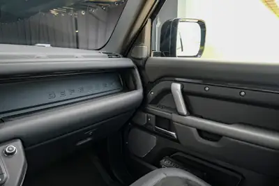 Land Rover Defender 90 V8 5.0 Carpathian Edition — Le SUV légendaire en version haute performance — Miniature 21