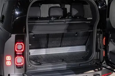 Land Rover Defender 90 V8 5.0 Carpathian Edition — Le SUV légendaire en version haute performance — Miniature 26
