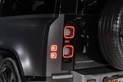 Land Rover Defender 90 V8 5.0 Carpathian Edition — Le SUV légendaire en version haute performance — Miniature 29