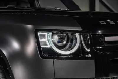 Land Rover Defender 90 V8 5.0 Carpathian Edition — Le SUV légendaire en version haute performance — Miniature 28
