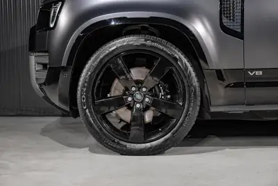 Land Rover Defender 90 V8 5.0 Carpathian Edition — Le SUV légendaire en version haute performance — Miniature 30
