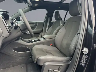 Volvo XC40 P8 Twin Ultimate AWD — SUV électrique haute performance, 37'000 km — Miniature 11