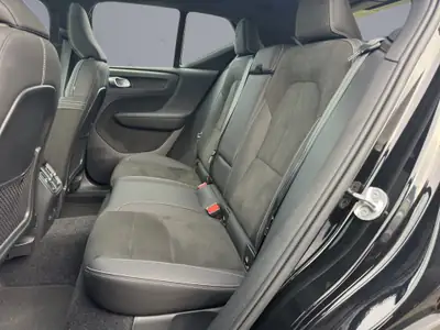 Volvo XC40 P8 Twin Ultimate AWD — SUV électrique haute performance, 37'000 km — Miniature 14