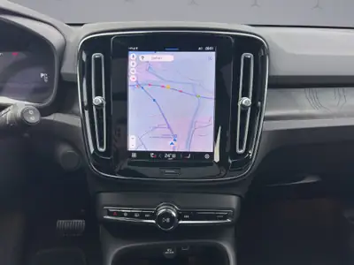 Volvo XC40 P8 Twin Ultimate AWD — SUV électrique haute performance, 37'000 km — Miniature 17