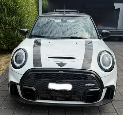 MINI Cabrio 2.0i Cooper S — Cabriolet sportif blanc, 28 600 km, transmission semi-auto — Seitenansicht