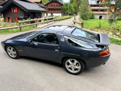 Porsche 928 S4 — Chef-d'œuvre des années 80, motorisation 5L surpuissante — Miniatur 15