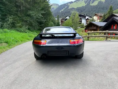 Porsche 928 S4 — Chef-d'œuvre des années 80, motorisation 5L surpuissante — Miniatur 13