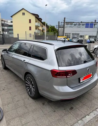 Volkswagen Passat 2.0 TDI 150 Elegance DSG — Break fiable, 60 000 km seulement — Seitenansicht