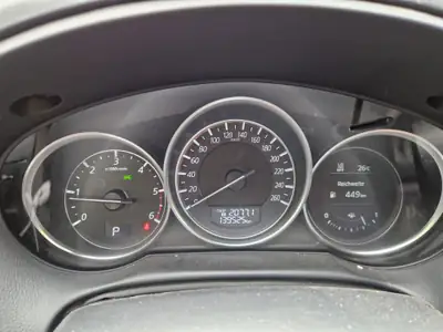 Mazda CX-5 2.2 D Revolution AWD — SUV robuste, tout-terrain, très basse consommation — arrière