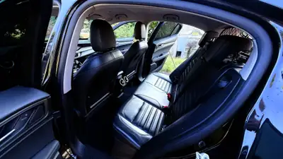 Alfa Romeo Stelvio 2.0 Executive Q4 — SUV performant, 109'000 km, transmission intégrale — Miniature 11