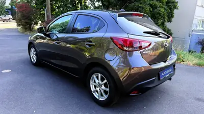 Mazda 2 1.5 Skyactiv-D — Diesel économique, première main, 65'000 km — tableau de bord