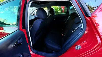 SEAT Ibiza SC 1.2 TSI — Citadine dynamique, 66 000 km, économe et fiable — Miniature 7