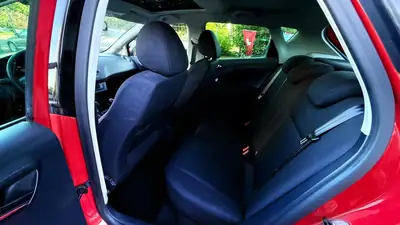 SEAT Ibiza SC 1.2 TSI — Citadine dynamique, 66 000 km, économe et fiable — Miniature 10