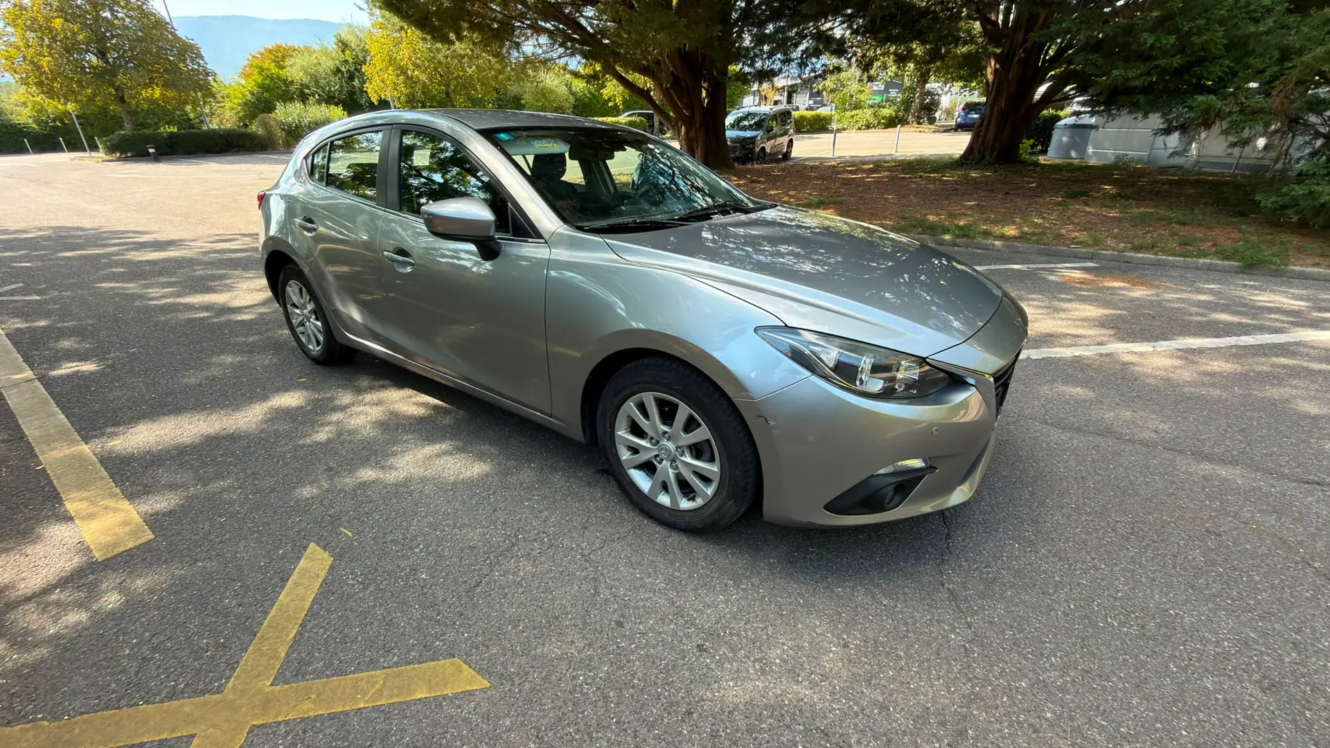 Mazda 3 1.5 16V Ambition Plus — Berline fiable, entretien à jour, 186000 km