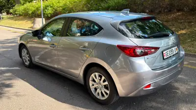 Mazda 3 1.5 16V Ambition Plus — Berline fiable, entretien à jour, 186000 km — Miniature 9