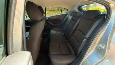 Mazda 3 1.5 16V Ambition Plus — Berline fiable, entretien à jour, 186000 km — Miniature 15