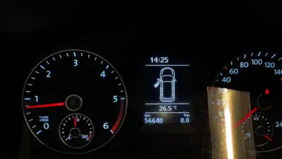 VW Caddy 2.0 TDI 122 4motion — Utilitaire polyvalent, transmission intégrale, faible kilométrage — Miniatura 8