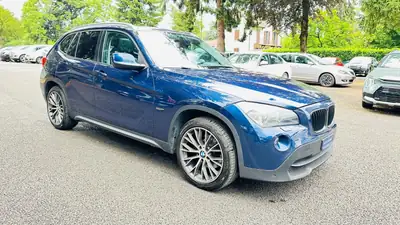 BMW X1 xDrive 20i Steptronic — SUV compact robuste, transmission automatique, disponible à l'export — détail
