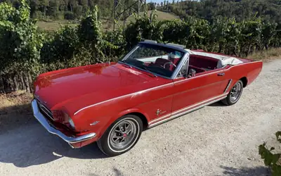 Ford Mustang 1964 1/2 Convertible 289 V8 — Légende américaine, état collectionnaire — Außenansicht