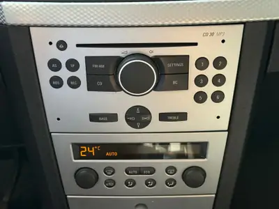 Opel Meriva 1.6i-16 TP Cosmo — Monospace compact fiable, sans accident — Miniature 17