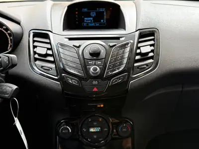 Ford Fiesta 1.0 SCTi Titanium — Citadine économique et fiable, 138'000 km — Miniature 14