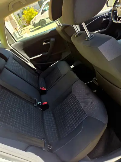 VW Polo 1.2 TSI 90 — Citadine économe et fiable, sans accident — arrière