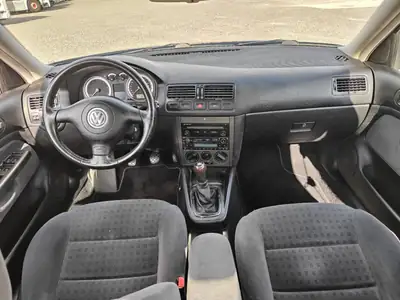 VW Bora 1.6 Trendline — Berline compacte fiable, 141'000 km, sans accident — Detail