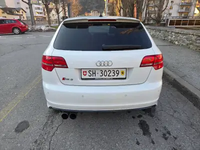 Audi RS3 2.5 T FSI Quattro — Berline sportive suréquipée, 175000 km seulement — interior
