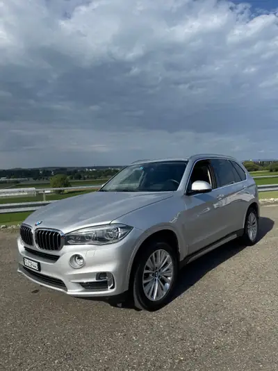BMW X5 30d xDrive — SUV premium diesel, 105000 km, sans sinistre — fianco