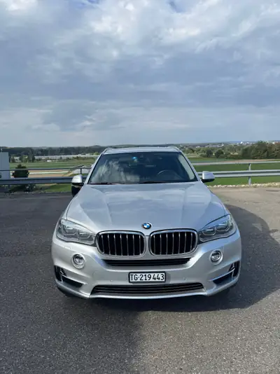 BMW X5 30d xDrive — SUV premium diesel, 105000 km, sans sinistre — interni