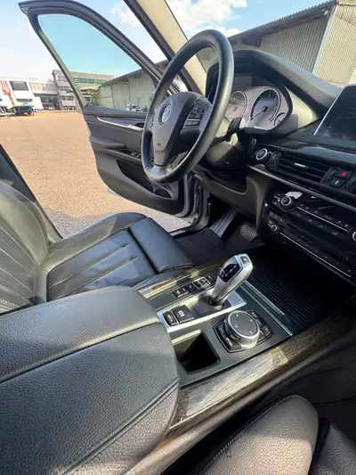 BMW X5 30d xDrive — SUV premium diesel, 105000 km, sans sinistre — Miniatura 7