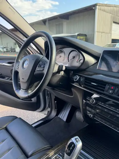BMW X5 30d xDrive — SUV premium diesel, 105000 km, sans sinistre — Miniatura 8