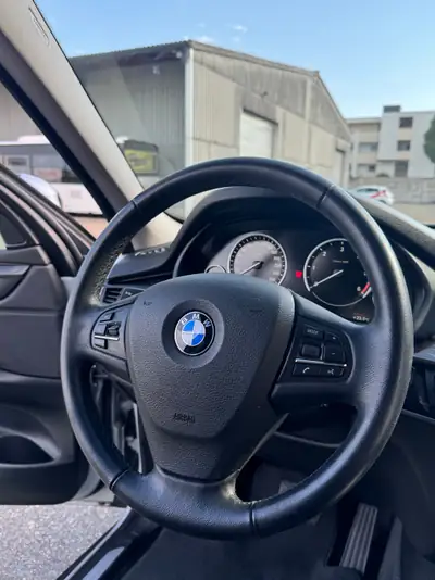 BMW X5 30d xDrive — SUV premium diesel, 105000 km, sans sinistre — Miniatura 9