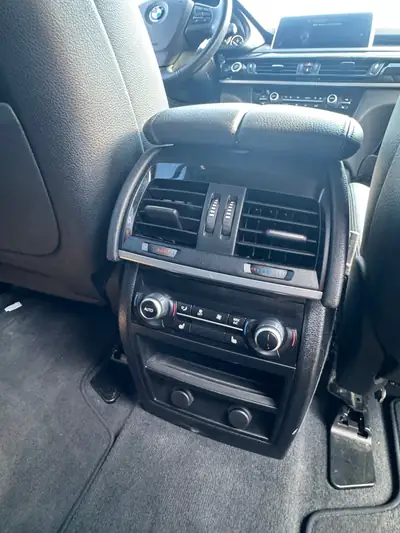 BMW X5 30d xDrive — SUV premium diesel, 105000 km, sans sinistre — Miniatura 11