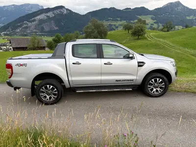 Ford Ranger 3.2 TDCi 4x4 Wildtrak — Pick-up robuste, 8 pneus, parfait état — Seitenansicht