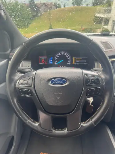 Ford Ranger 3.2 TDCi 4x4 Wildtrak — Pick-up robuste, 8 pneus, parfait état — Miniatur 15
